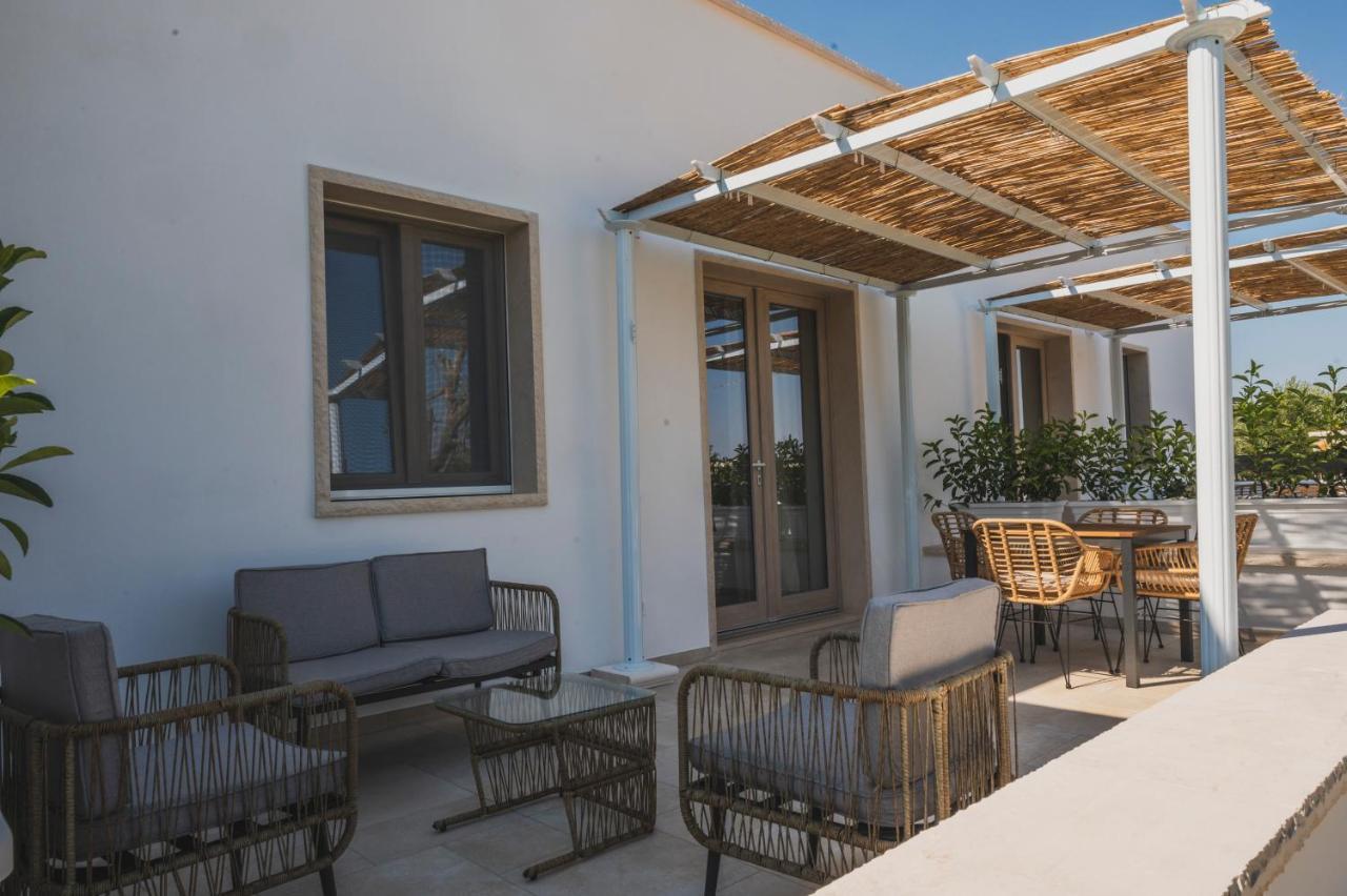 Dimorae Cama Guest House Чистернино Екстериор снимка
